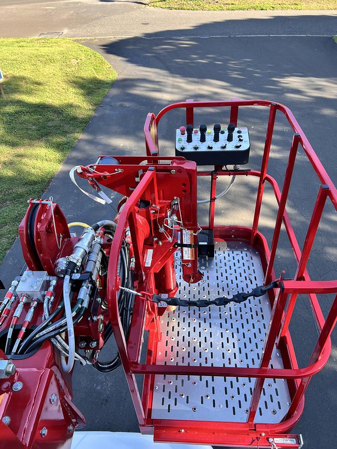 NEW Elliott M87 Sign Crane on a 2025 Freightliner M2106 Reg Cab Flatbed Truck - RE9085