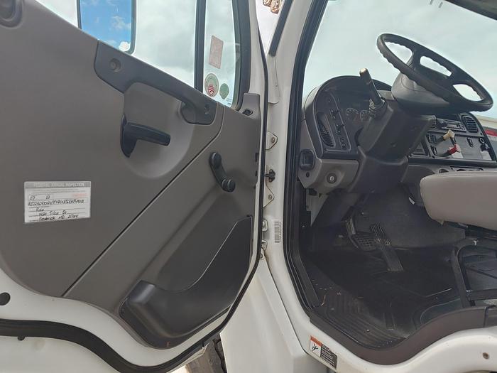 Used Altec AM55-MH Over Center Bucket Boom on 2014 Freightliner M2 106 4x4 Utility Truck - W9313