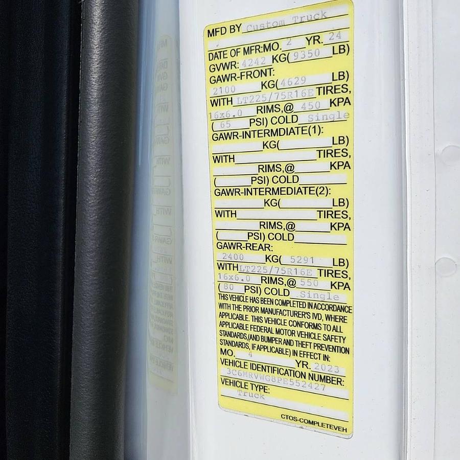 Used Versalift VANTEL29 NE Bucket Van on 2023 RAM 3500 VAN - R52427