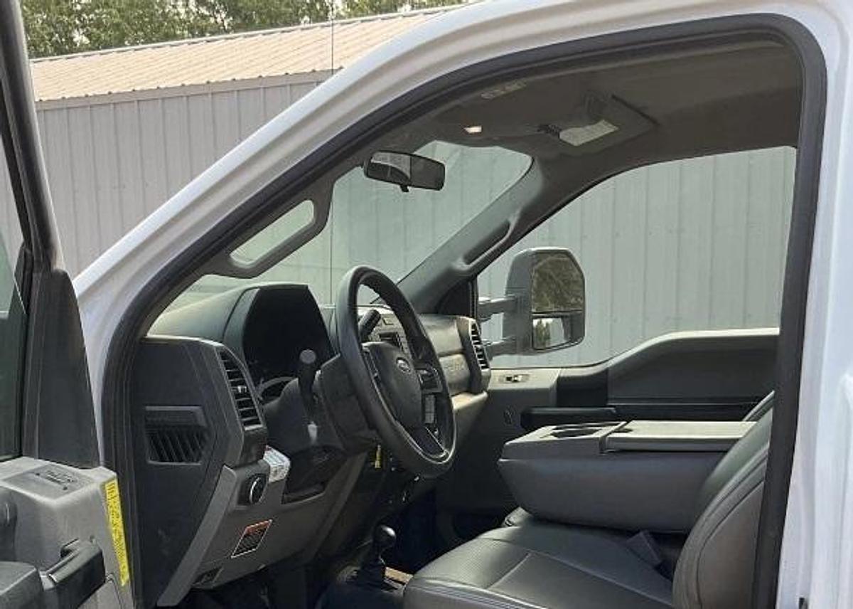 Used Altec AT41M Bucket Boom on 2019 Ford F550 4x4 Reg Cab Utility Truck - 23516