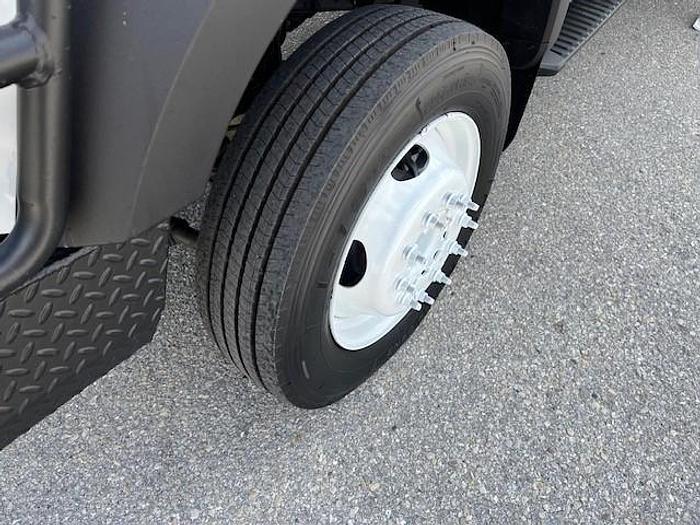 Used Versalift VST-40I 45ft Bucket Boom on 2018 Ford F550 4X4 Reg Cab Utility - C66805