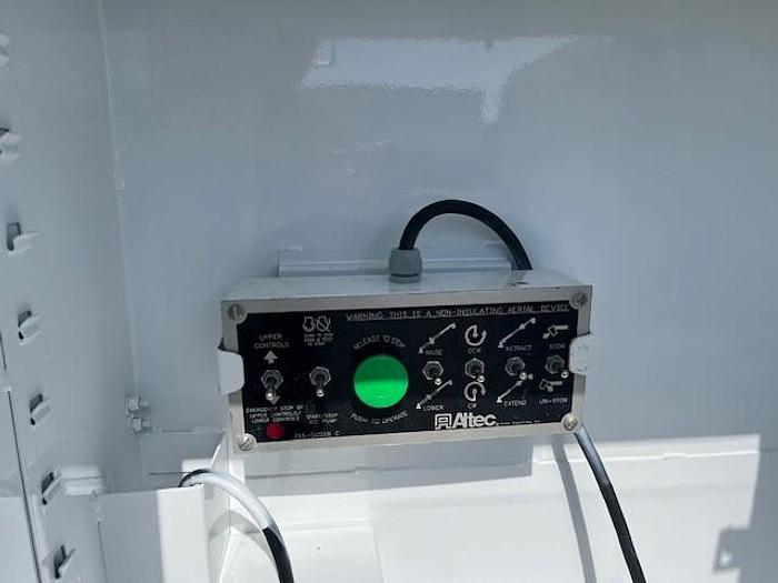 Used Altec AT200 35ft Bucket Boom on 2015 Ford F450 Reg Cab Utility Truck – C12188