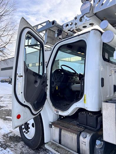 Used Altec AT40C Cable Placer on 2014 Freightliner M2-106 Reg Cab Utility Truck - RS7222