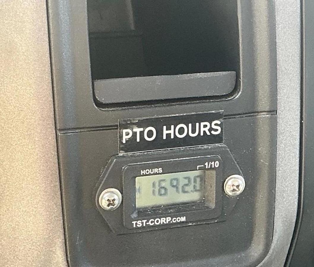 Used 2018 Altec AT41S Sign Truck with 2 Man Basket on a 2017 RAM 5500 Reg Cab Utility Bed - K60801