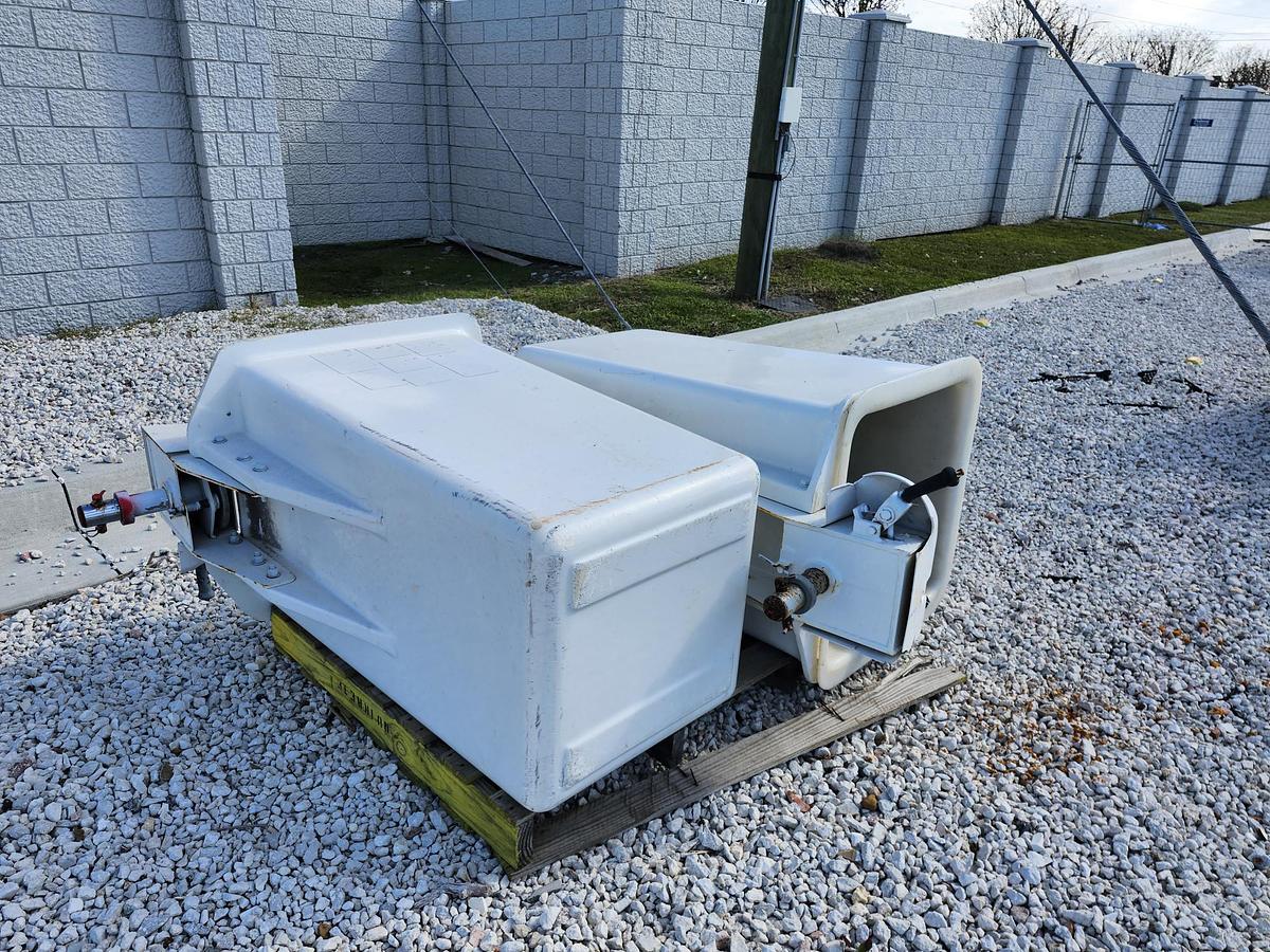 Used Altec Digger Derrick Insulated Man Bucket - DM47-24