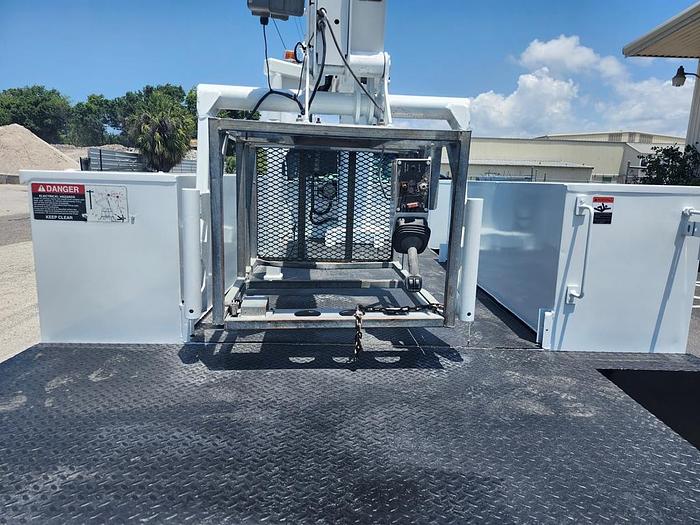 Used Altec AT235P Cable Placer on 2014 Ford F550 4x2 Reg Cab Utility Truck - 81122