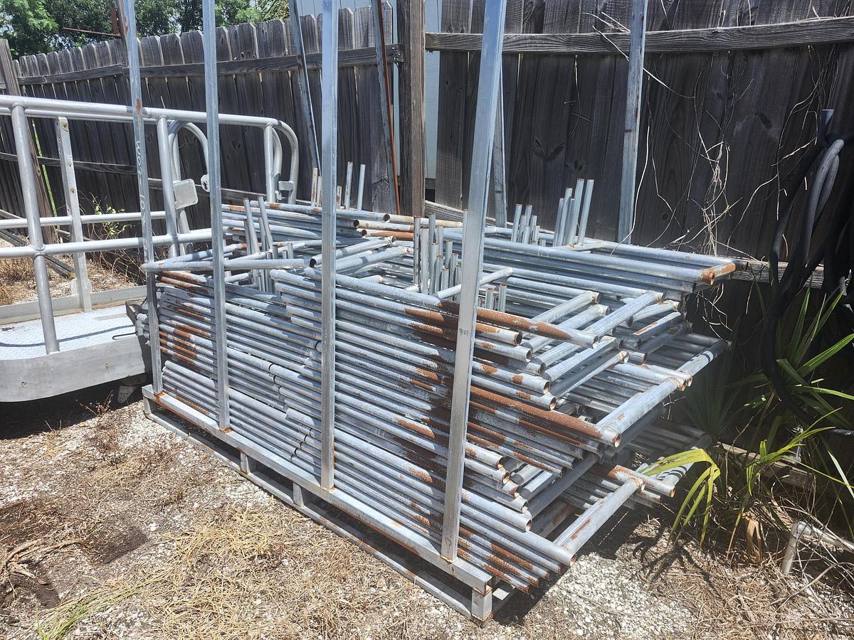 Site Fence (77) 6ft tall x 12' Long Galvanized Chain Link Fence 924 Linear feet - 010535