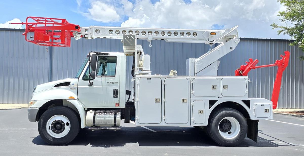 Used Altec AT40C Cable Placer on 2013 International 4300 Reg Cab Utility Truck - F39099
