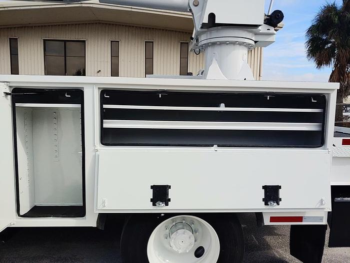 Used Altec DM47BTR Digger Derrick on 2015 Freightliner M2 106 4x4 Reg Cab Utility Truck - Y6699