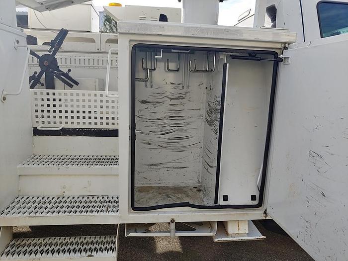 Used Altec AT40M, 45 ft, Articulating & Telescopic Material Handling Bucket Boom on 2016 Ford F550 Reg Cab Utility Truck - 41852