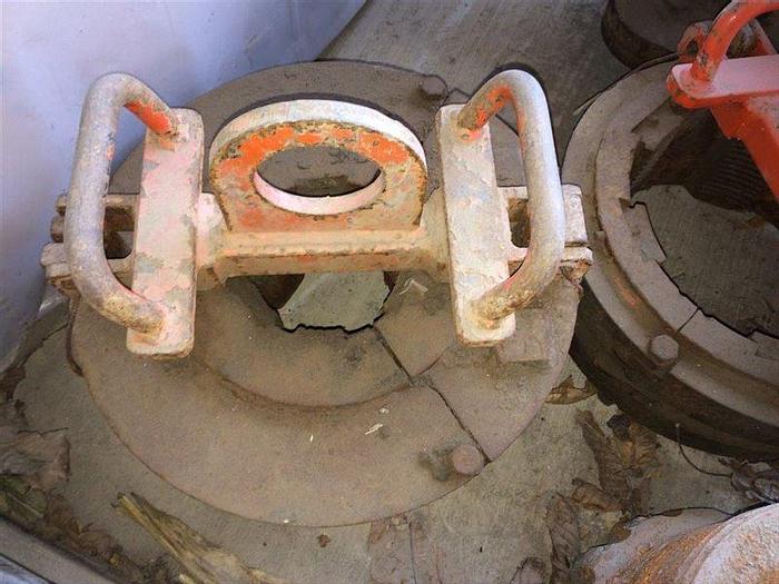 Used Power Tong Insert and 4 Slips