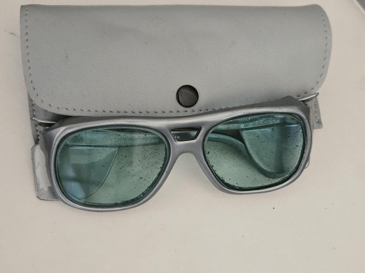 Used 1064 YAG Goggles