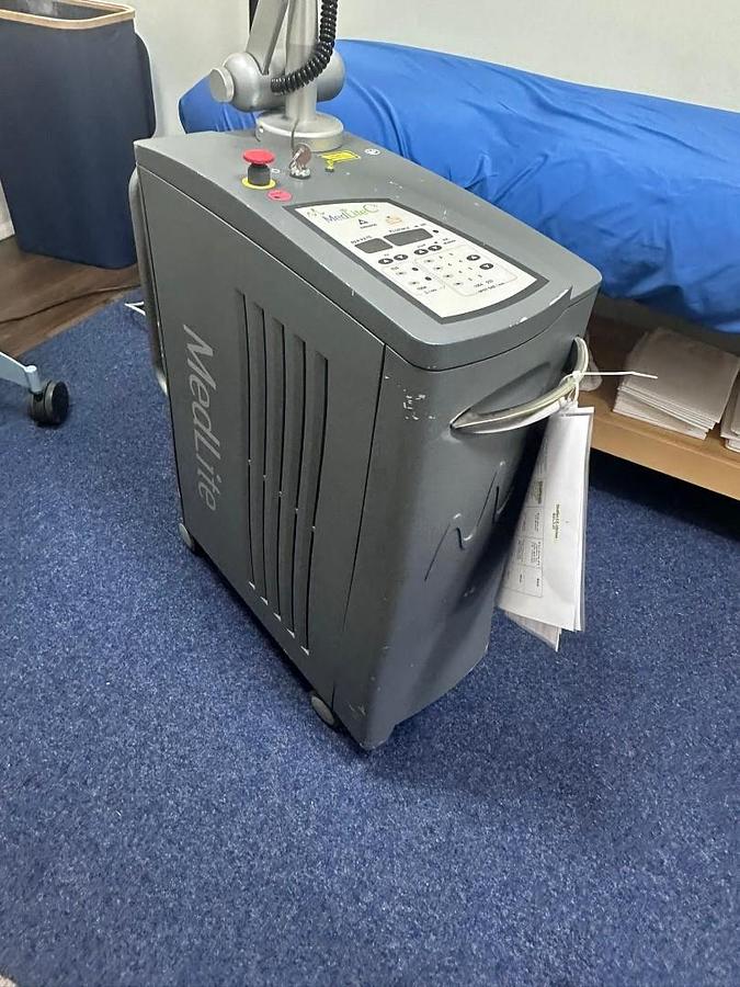 Used Medlite C6 Tattoo Removal