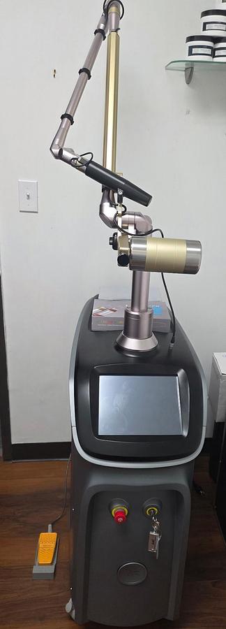 Used Eclat Pico Tattoo Removal