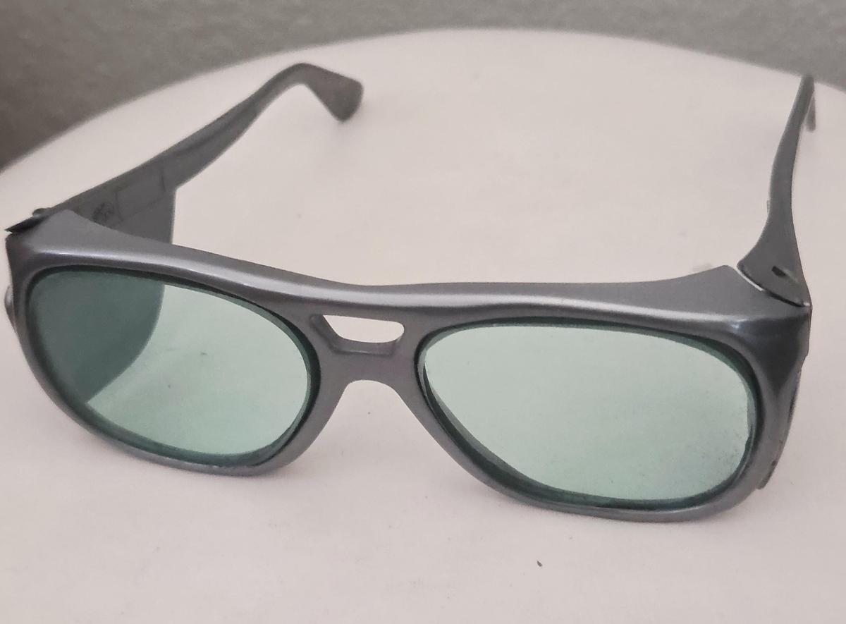 Used 1064 YAG Goggles