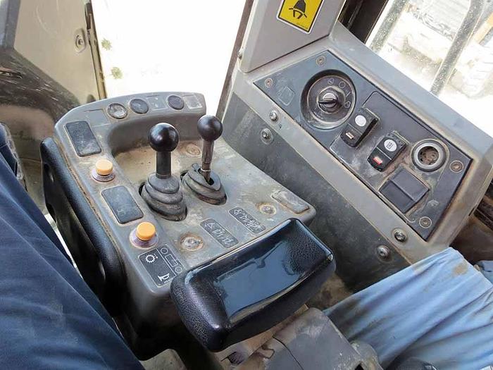 Used 2012 CATERPILLAR 966K