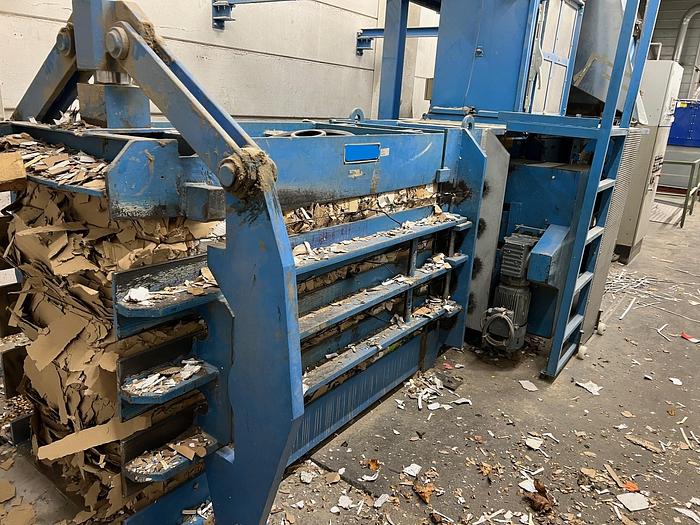 Gebraucht 1991 Höcker Schredder mit Abfallpresse und Transportband Pacomat 2