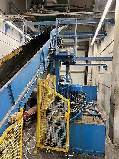Gebraucht 1991 Höcker Schredder mit Abfallpresse und Transportband Pacomat 2