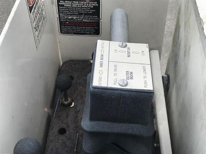 Used 2008 Versalift SST40EIH 45ft Backyard Bucket Crawler - C31650