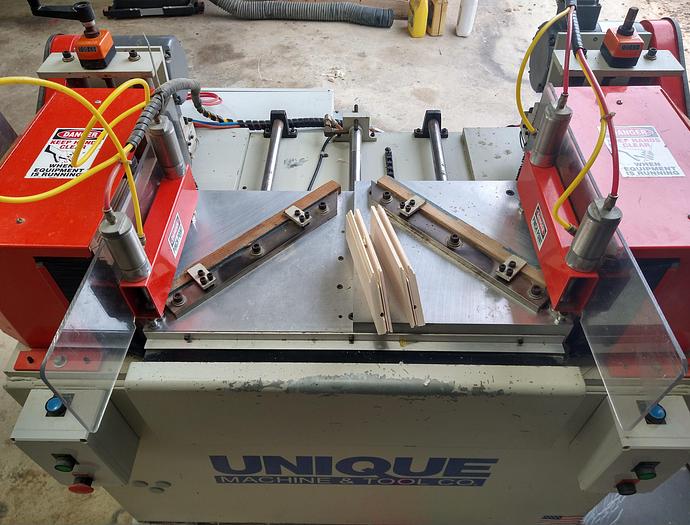 Used UNIQUE 313 MITERED DOOR MACHINE