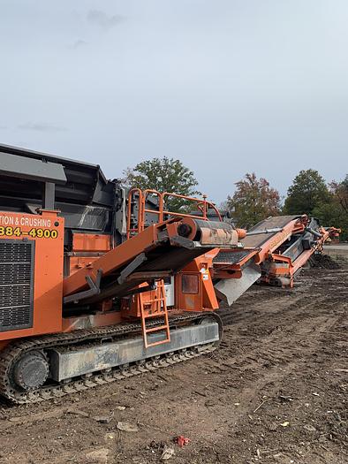 Used Mobile Tracked complete demolition crusher