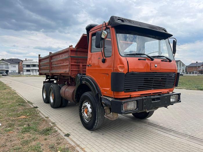 Gebruikt 1986 MERCEDES BENZ 2635 6x4 kipper full steel