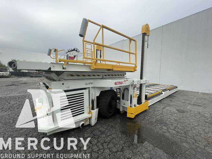 Used 2000 JBT Commander 30 Cargo Loader