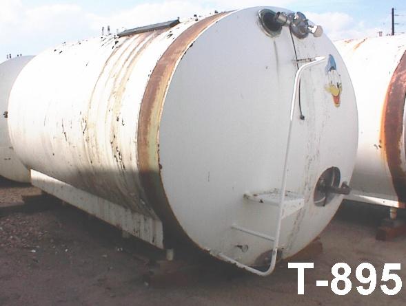 Usado 6000 GALLON STORAGE TANK.  CB