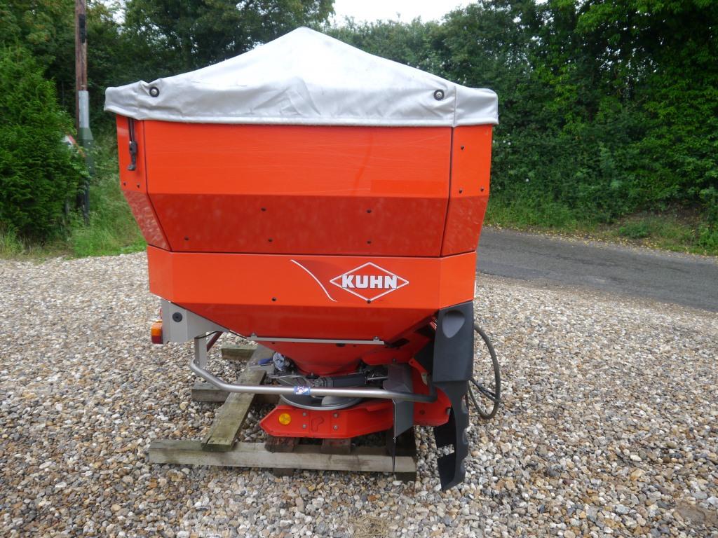 Used Kuhn Axis 40.1 H-EMC Fertiliser Spreader