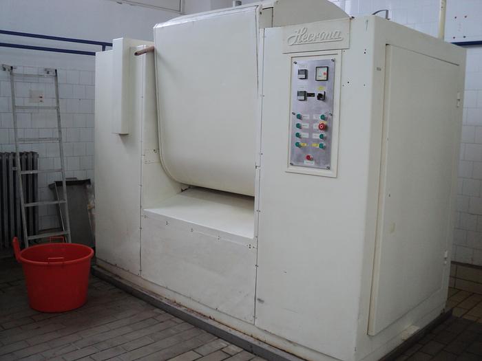 Used (3) HECRONA Z-BLADE MIXERS