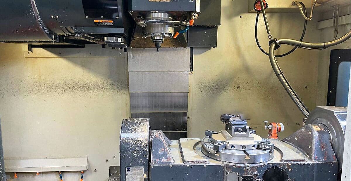 Used Leadwell  V 40 iT - Machining centres vertical - 2017