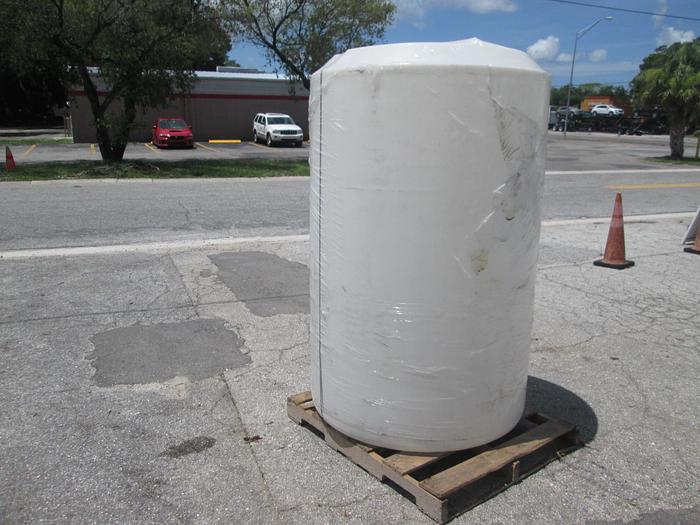 Used NEW 500 Gal Vertical Poly Tank