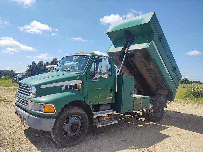 Used 2004 STERLING ACTERRA