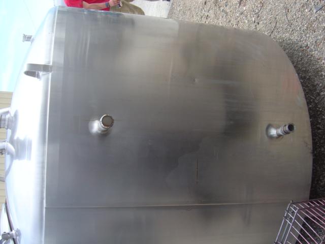 Usado 800 GALLON PROCESSOR TANK. MUELLER SERIAL 159849-4
