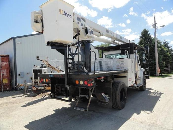 Used 2012 FREIGHTLINER BUSINESS CLASS M2 106
