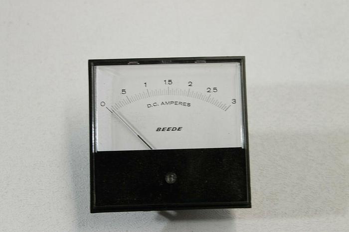 BEEDE 916787 METER 0-3 DC AMPS PANEL MOUNT (105)