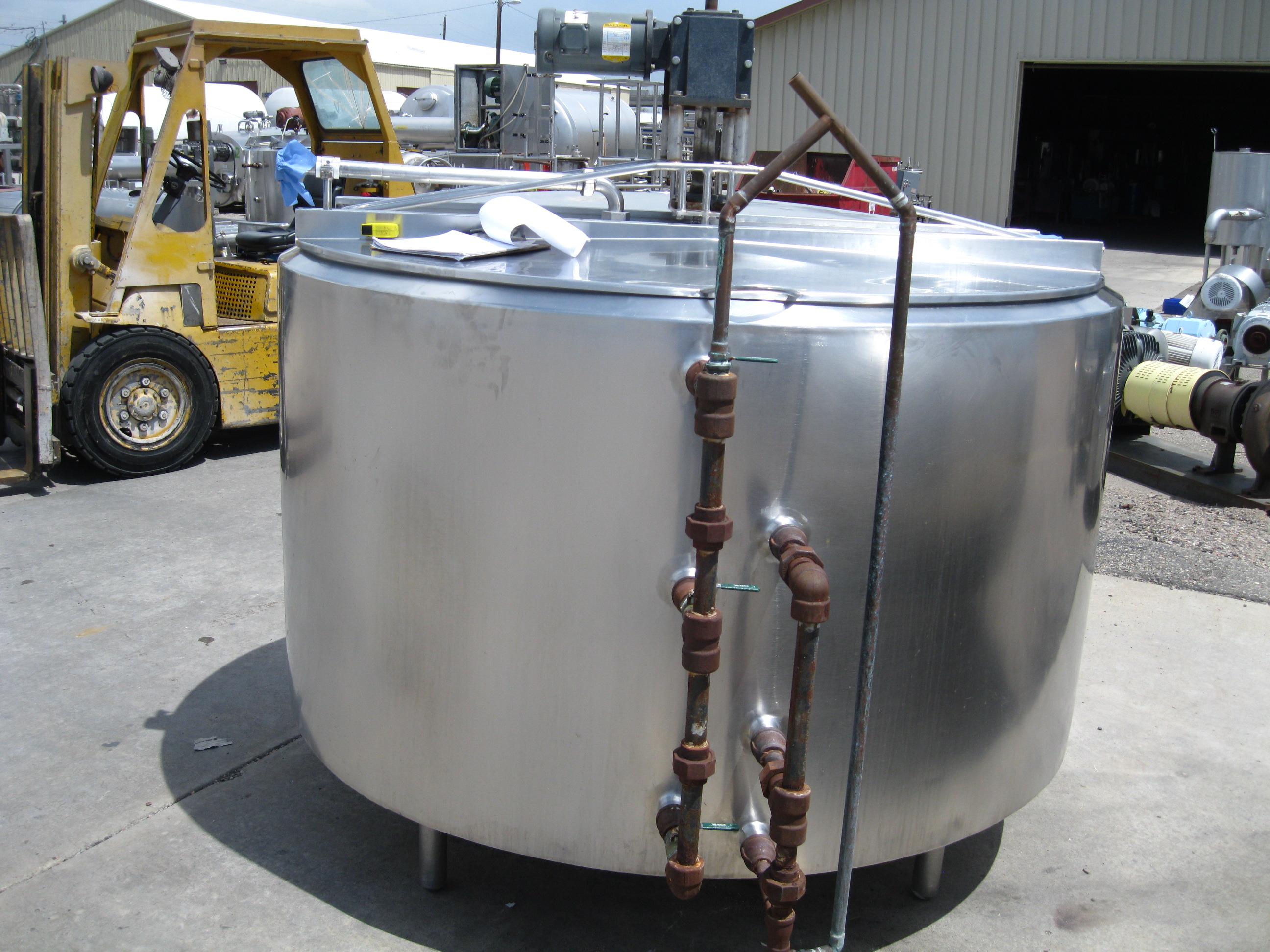 Used 500 GALLON VAT PASTEURIZER. WITH USED COMPONENTS