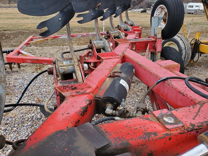 Used Fabco 6 Bottom Plow w/ Hyd Resets