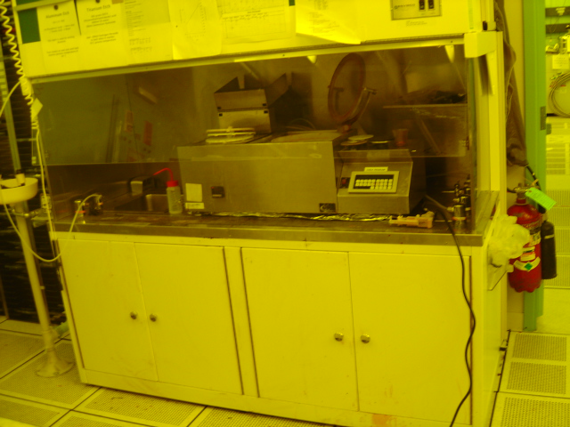 Used Envirco Corp, Resist Apply Laminar Flow Hood