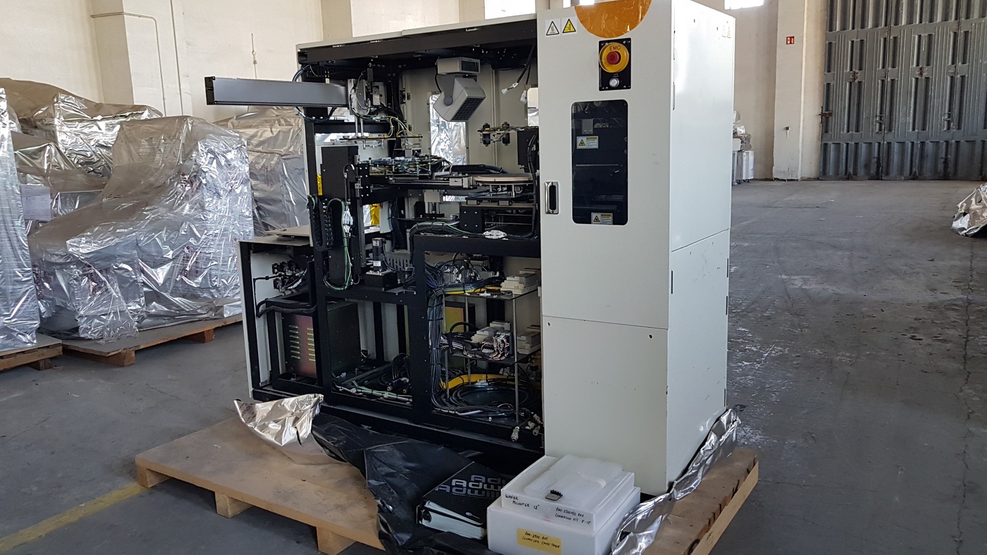 Used LINTEC RAD-2500F / 12RM Wafer Mounter