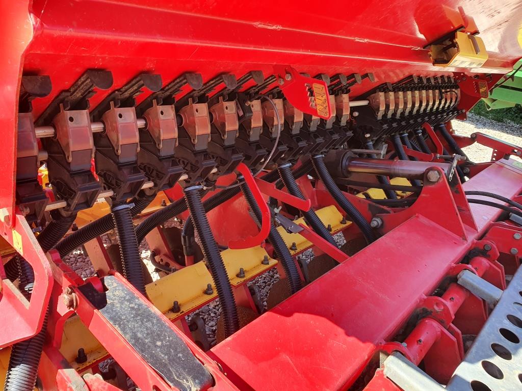 Used Vaderstad 300 Super XL Seed Drill