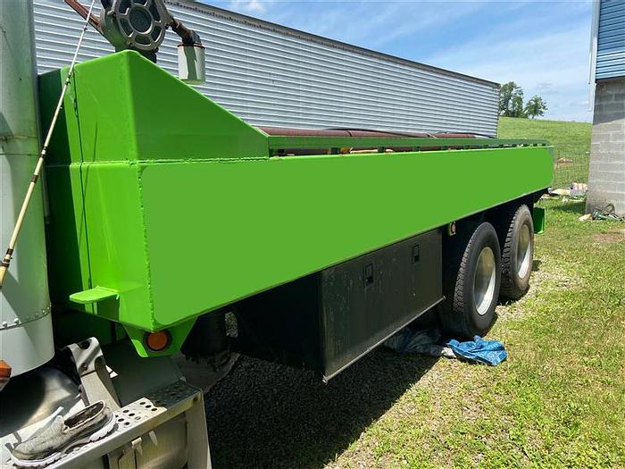 Used 1994 Freightliner 2000 Gallon Flat Bed Water Tank