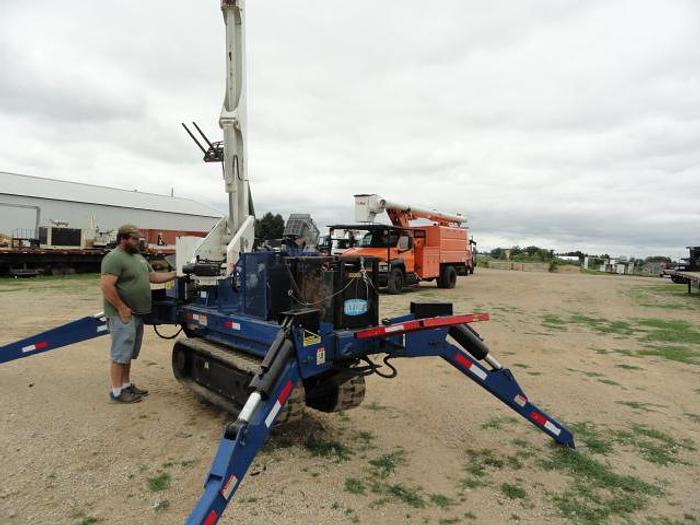 Used 2014 skylift/ versalift SUPER ARBORIST 53/VST521