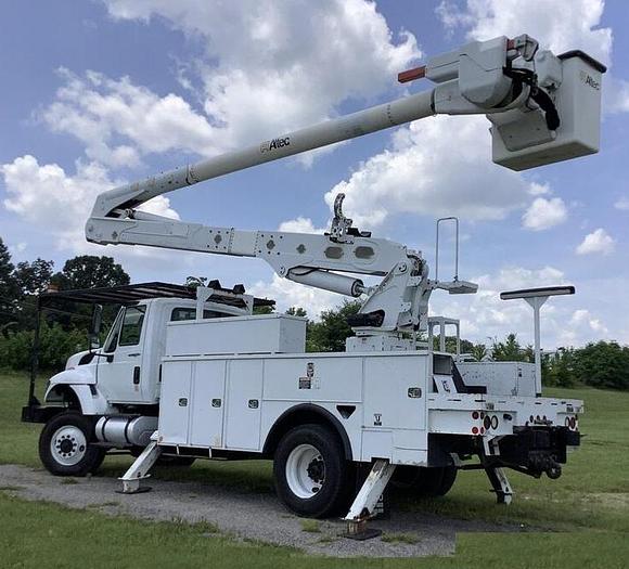 Bucket Truck
