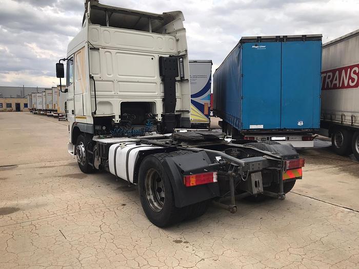 Usado 2001 DAF XF 95 430 ZF manual tractor unit
