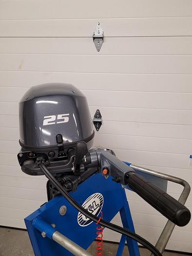 Used 2013 Yamaha F25LEHB