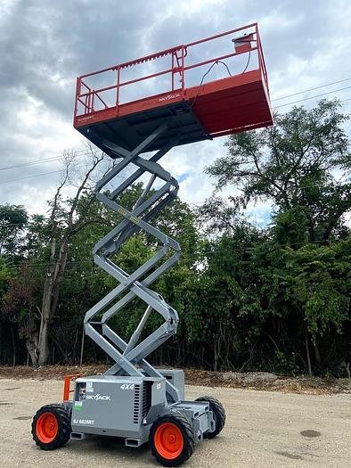 Used 2010 SKYJACK 6826RT