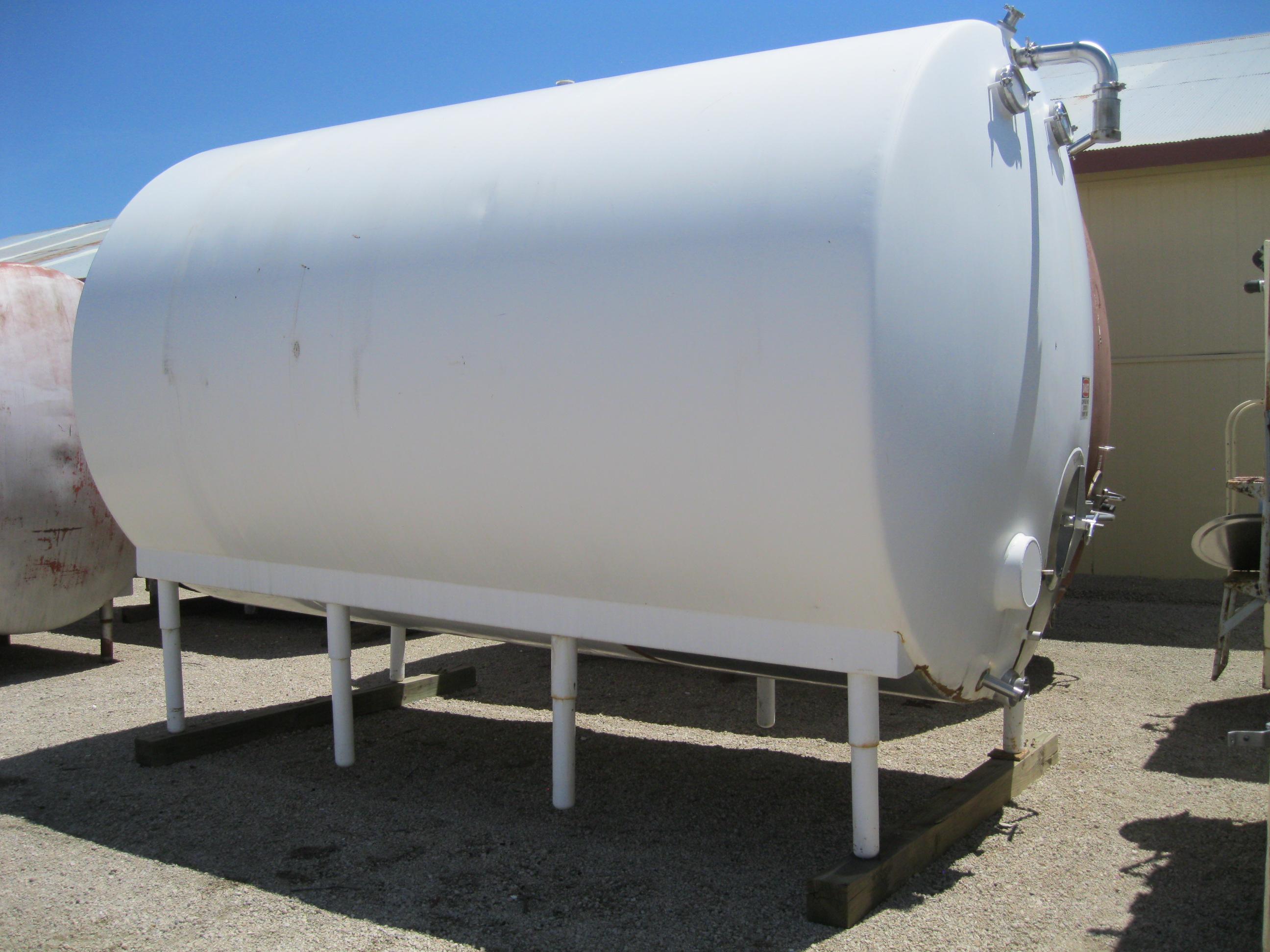 Used 5000 GALLON STORAGE TANK for Sale at Dairy Engineering Company