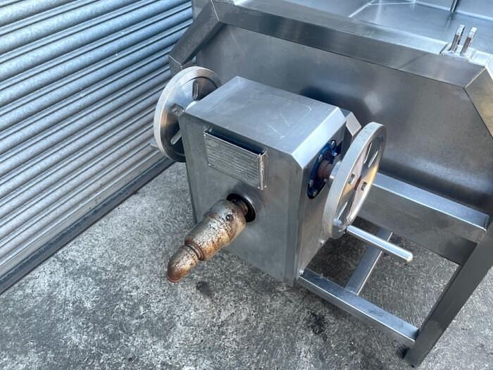 Used BRAT PAN – MODEL MC108