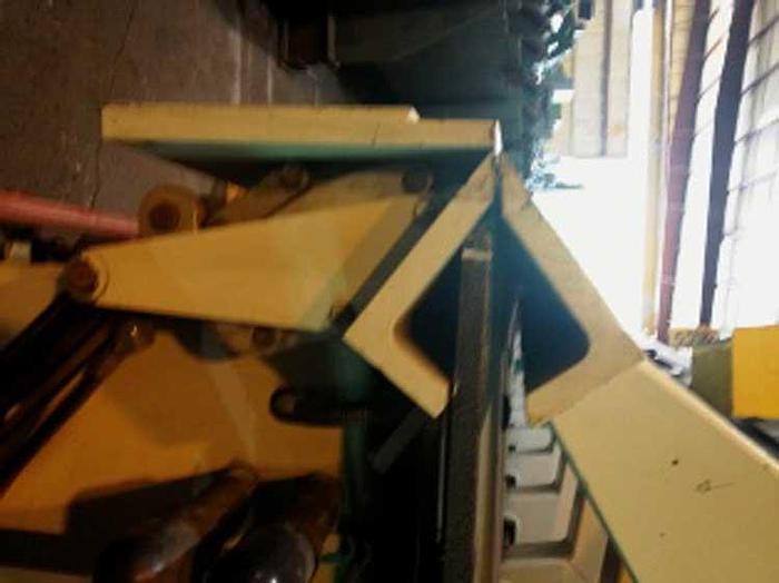 Used ROPER WHITNEY AM2611 FOLDING MACHINE (USED)